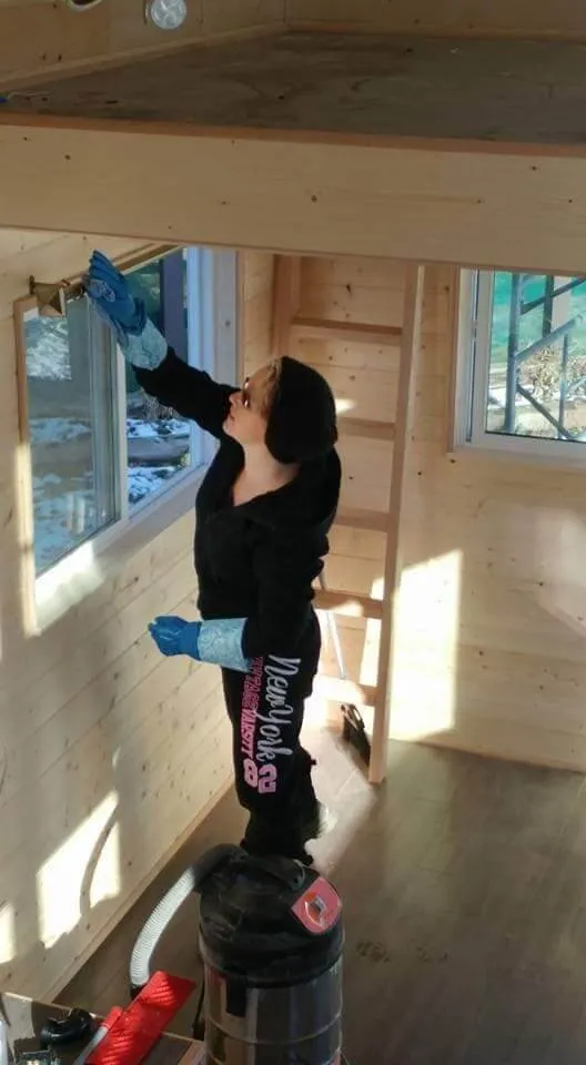 Cleanlifebc - Images of tiny house cleaning